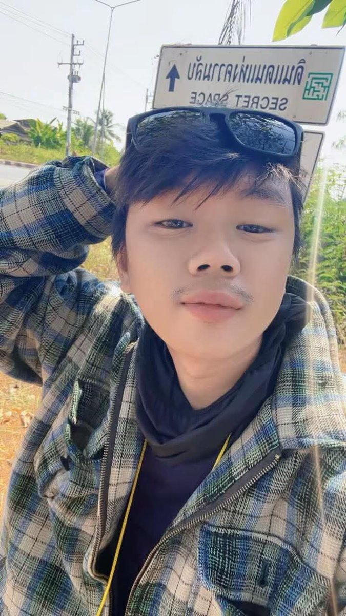 Top Secret tweet media