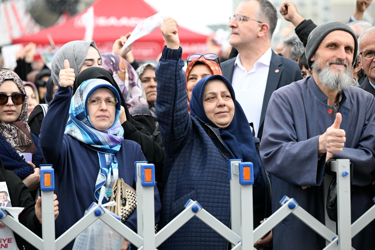 SaadetPartisi's tweet photo. #TürkiyeDivanı’mızın coşkusunu hep birlikte paylaşıyoruz. Bu coşkumuzu ve heyecanımızı dijitale taşıyoruz!

Sen de programımızda çektiğin videoyu veya fotoğrafı bu gönderinin altına ekleyerek bir iz bırak!

#BütünGücümüzle https://t.co/hBHEFcs7Og