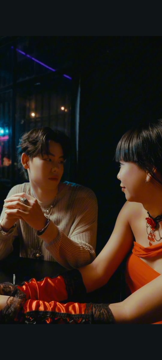 kissthemoon Ver. patootie tweet media