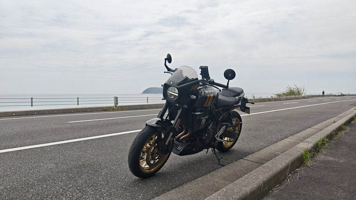 nabe3831's tweet photo. GSX8TTに乗り換え！スズキはいいぞぉ。
#スズキ #GSX8TT #バイク #ツーリング #淡路島 #鈴菌 https://t.co/b9dToWF9YL
