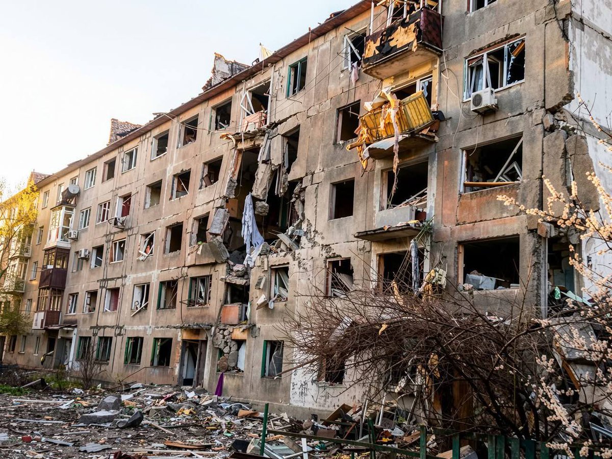 восхищённый болгарин™ tweet media