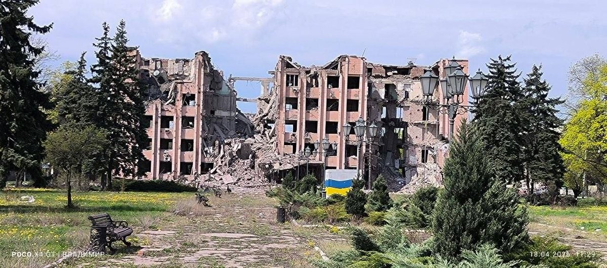 восхищённый болгарин™ tweet media