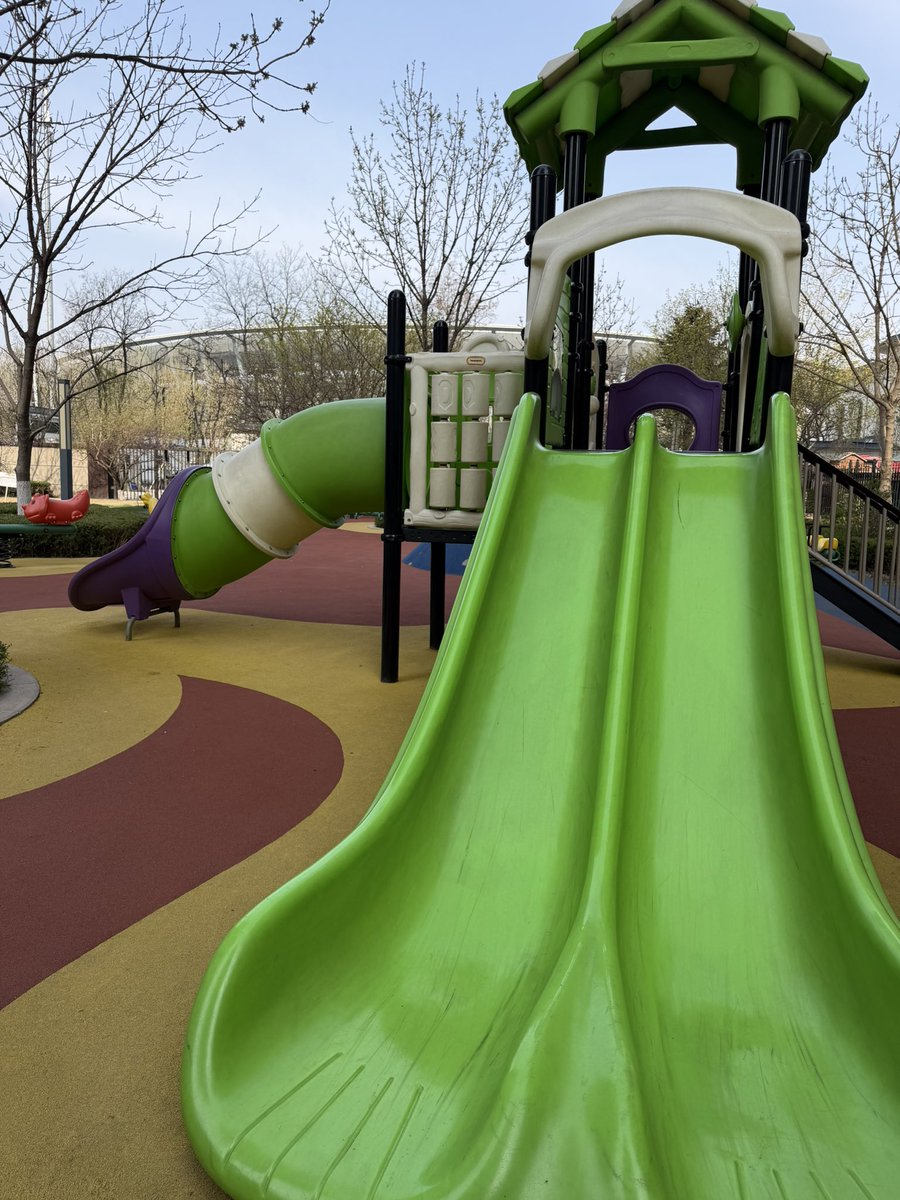 lpngfi045825685's tweet image. Our anti-theft bolts provide safety and security for a large number of amusement equipment.#anti-theft #fastener #playground