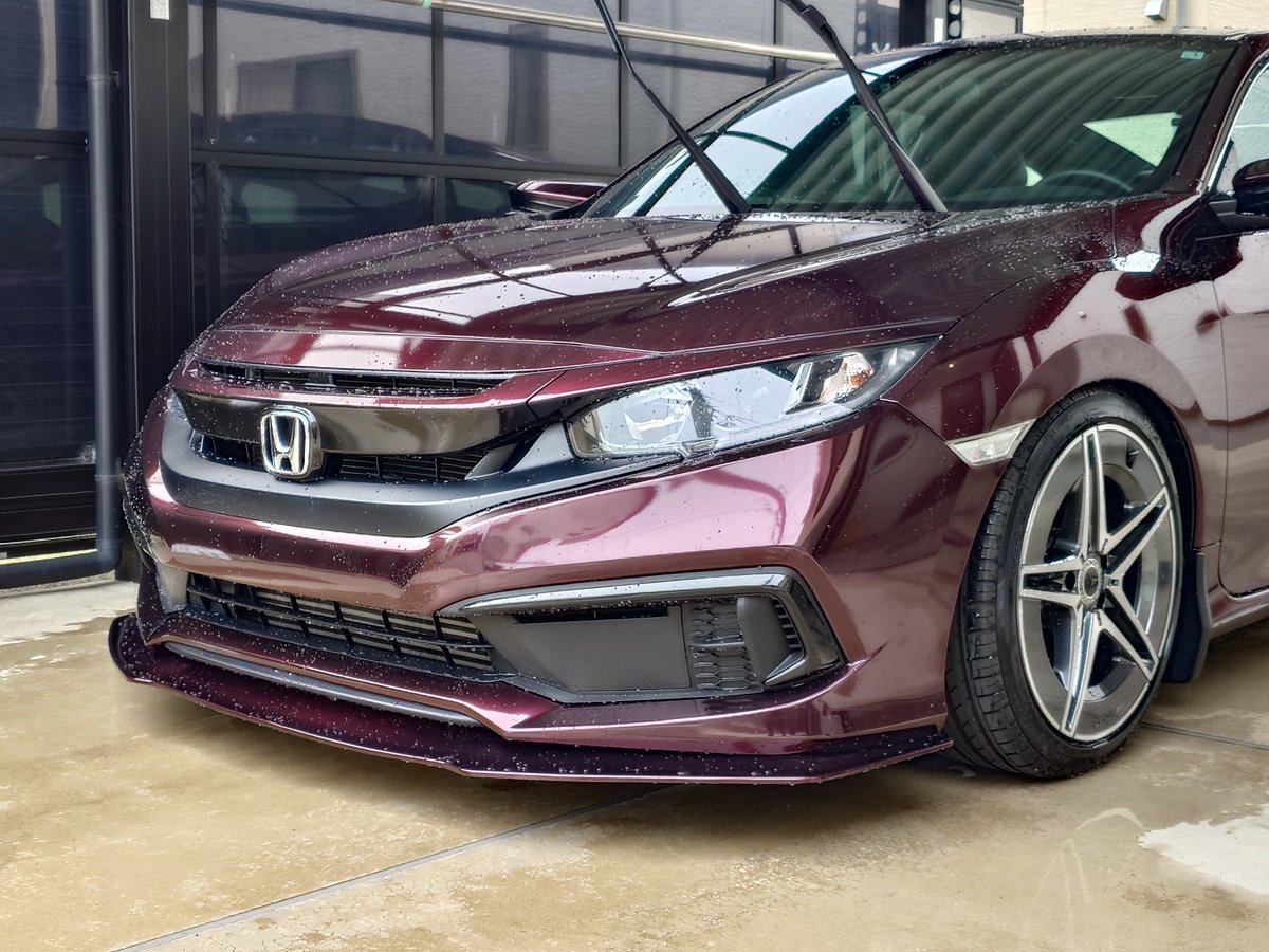 #シビックの日 
シビックの日で洗車
今日もツラ(顔)がいい