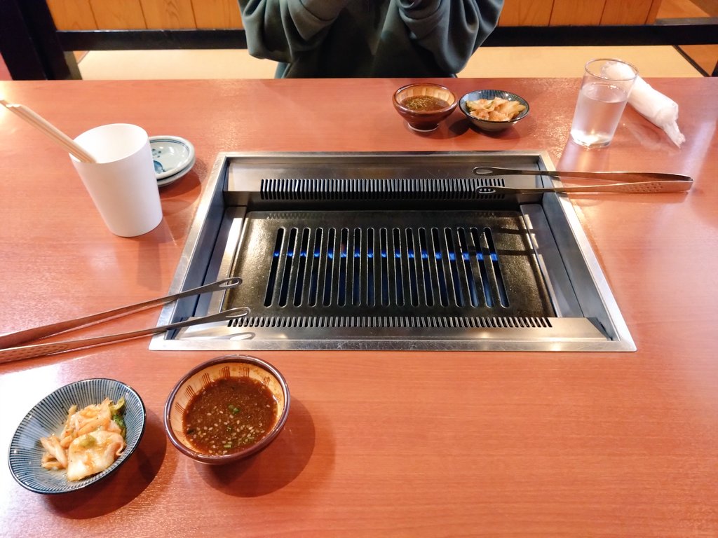 ぱぱーん tweet media