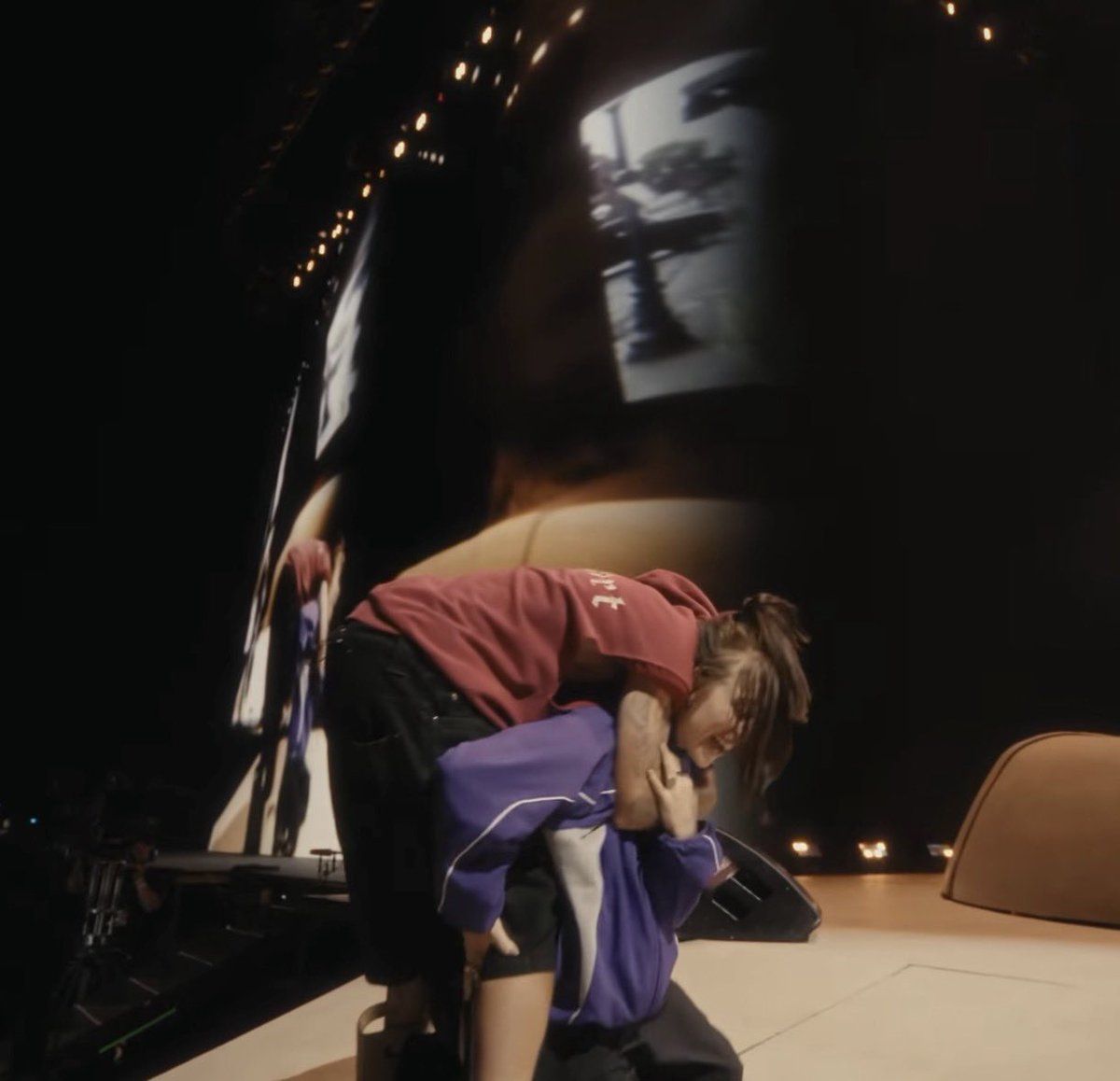 Billie as <a href="/justinbieber/">Justin Bieber</a>'s 'One Less Lonely Girl' tonight at #Coachella! 🥹