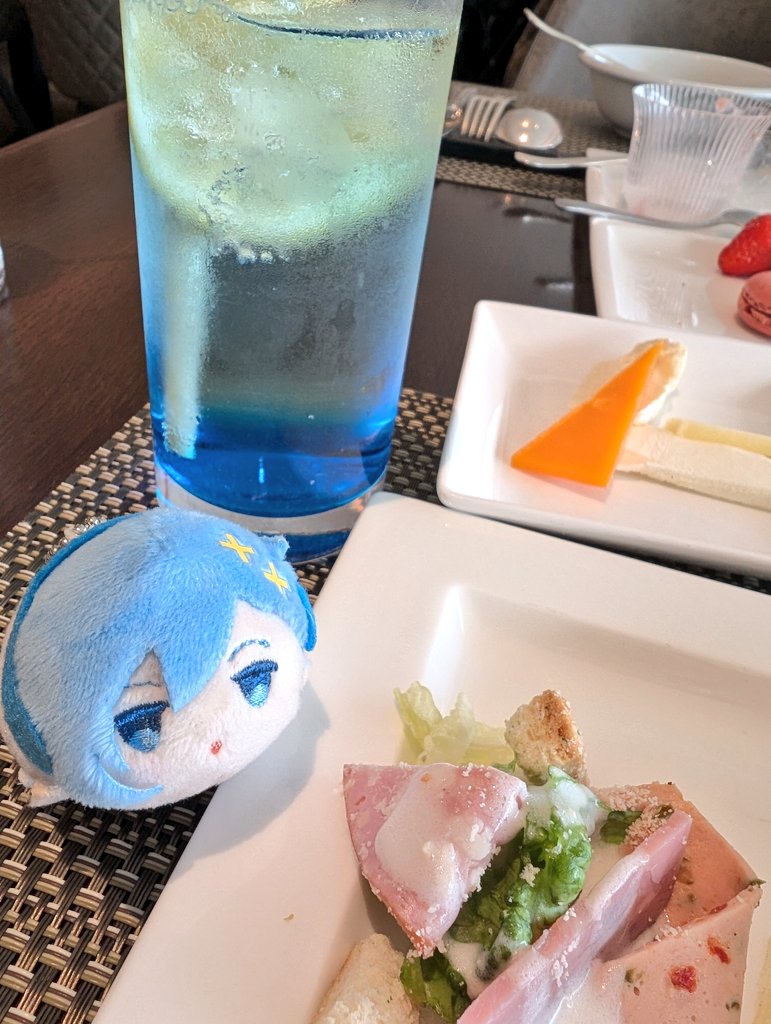 🍀︎🦐👓emi💎💧🌱 tweet media