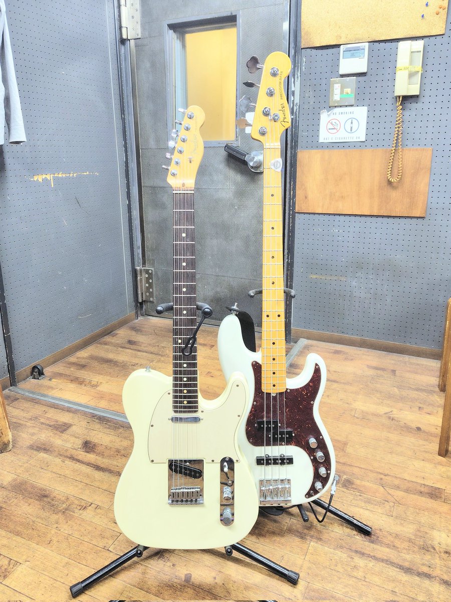 clamato244's tweet photo. 今日もビシッと弾きますか٩(๑´3`๑)۶🎸
#Fender #Telecaster #PrecisionBass #Guitar #Bassguitar #MissingPeace https://t.co/fUKs0io19B