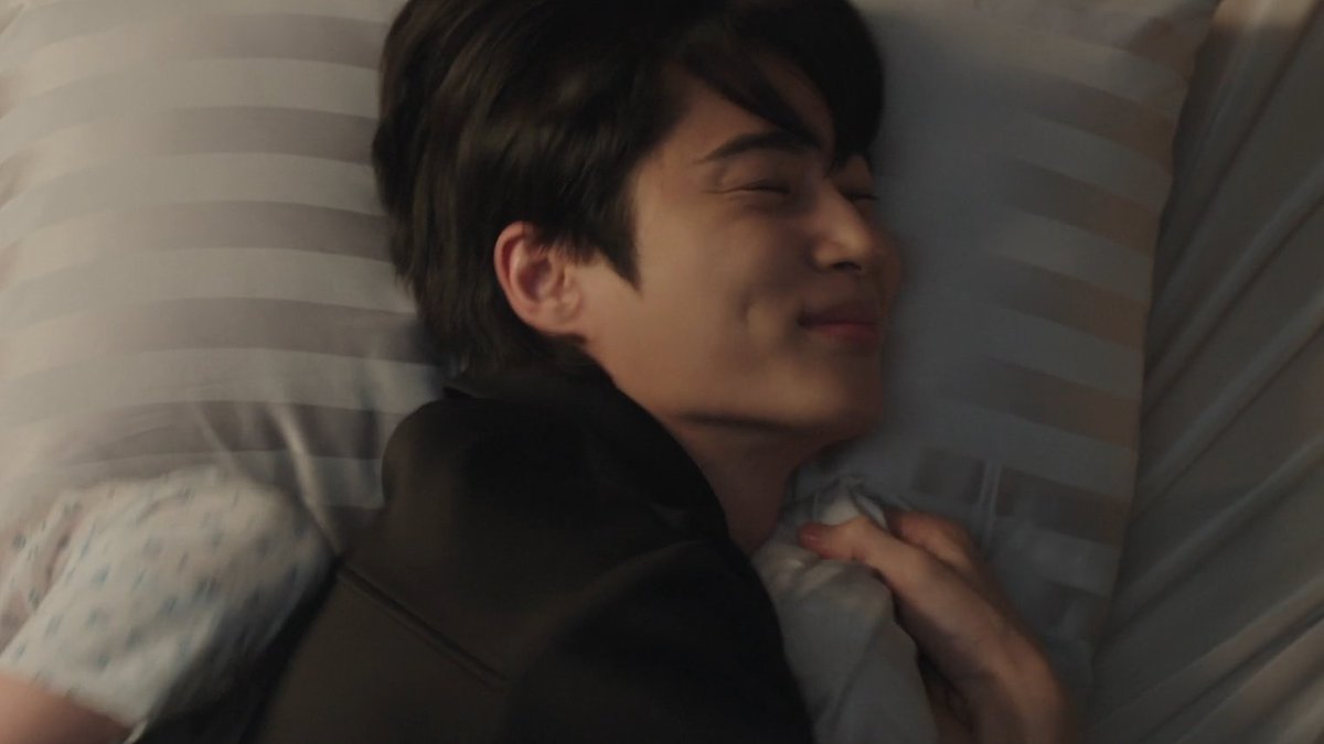 mel 🍂 tweet media