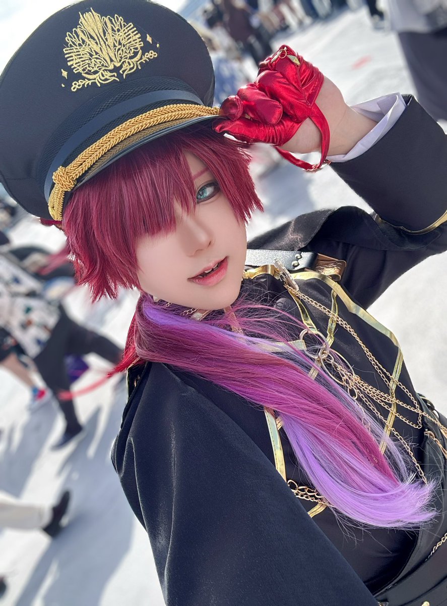 つな tweet media