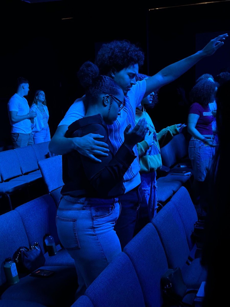 𝐋𝐚𝐧𝐫𝓮 tweet media