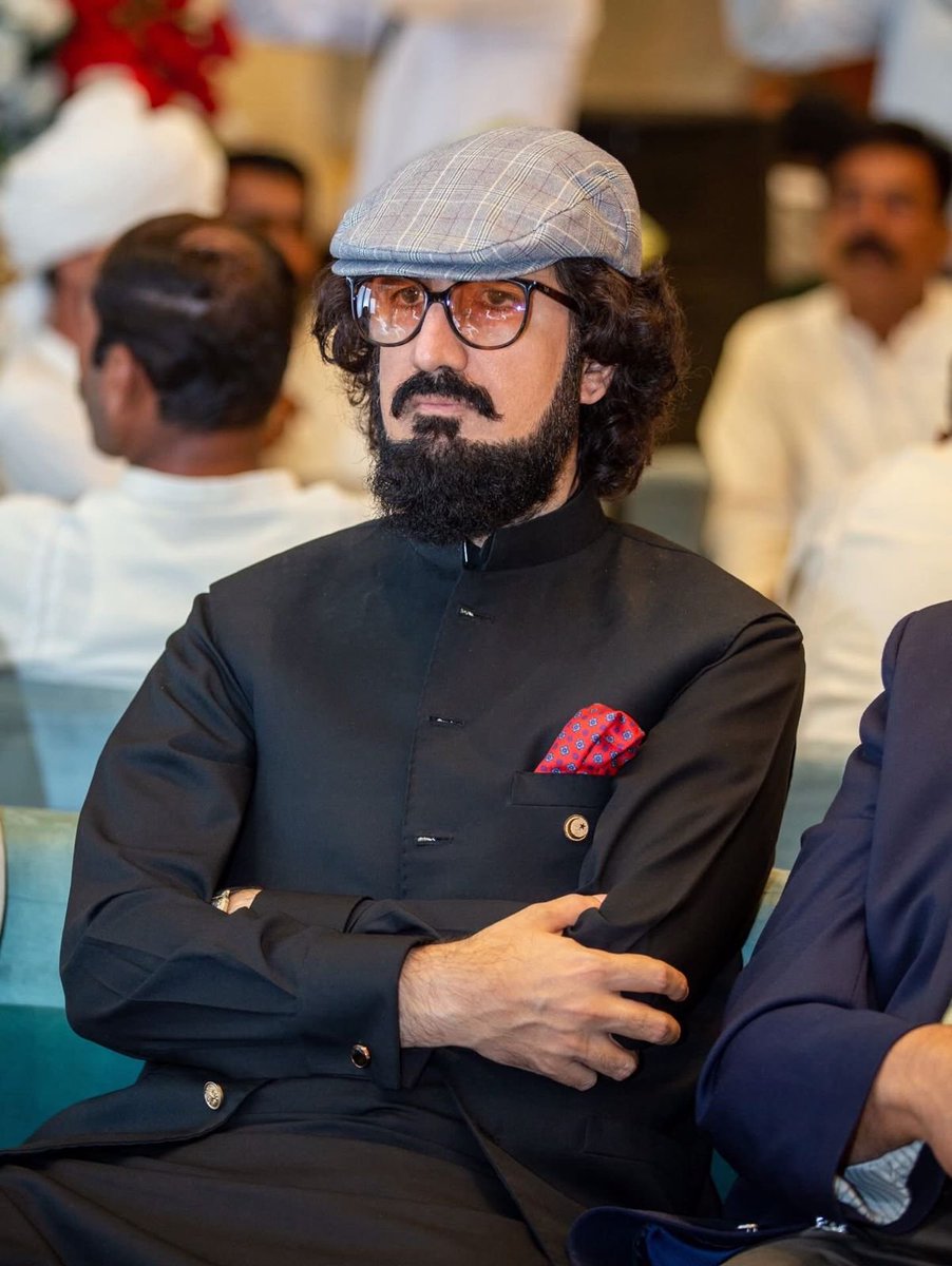 He Came, He Saw, He Conquered. What A Beauty, The Charming and Handsome Personality Sahibzada Sultan Muhammad Ali Sahib.

#SultanVicePresidentITPF
#SultanRisesAgain
#GreenFlagRisesAtITPF