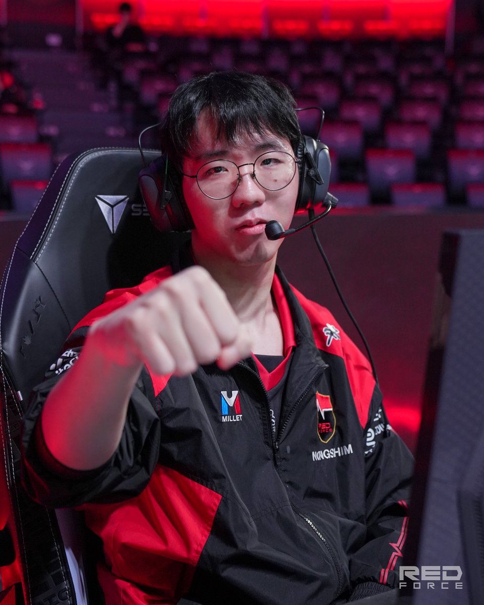 NS RedForce tweet media