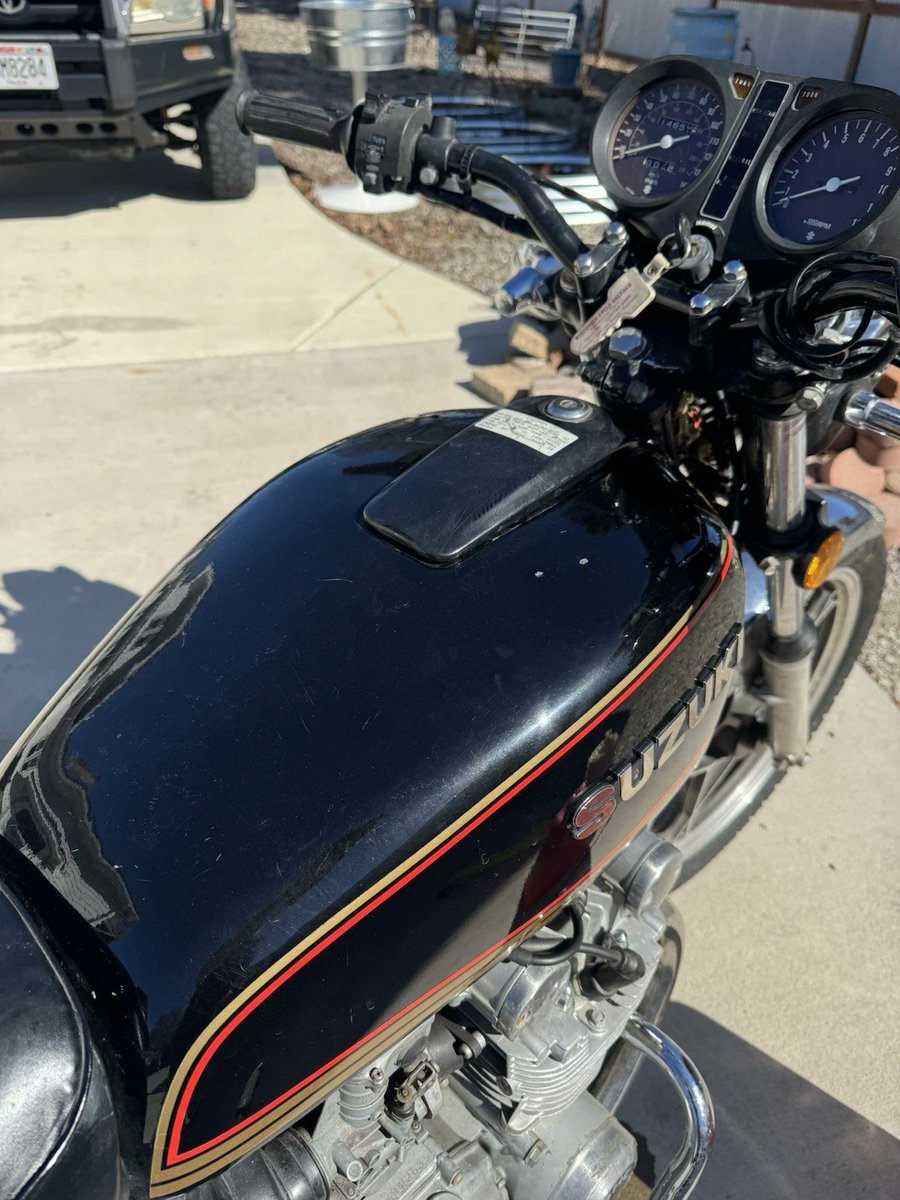 BarnfindMCycles's tweet image. Check out this 1978 Suzuki GS550 light restoration project (carbs currently leaking)! Ebay ad here ow.ly/rvQC50YLvWH #Suzuki #ClassicMotorcycles #MotorcycleRestoration #VintageBikes #BikeRestoration #SuzukiLovers barnfindmotorcycle.com
