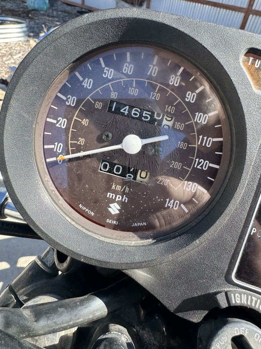 BarnfindMCycles's tweet image. Check out this 1978 Suzuki GS550 light restoration project (carbs currently leaking)! Ebay ad here ow.ly/rvQC50YLvWH #Suzuki #ClassicMotorcycles #MotorcycleRestoration #VintageBikes #BikeRestoration #SuzukiLovers barnfindmotorcycle.com
