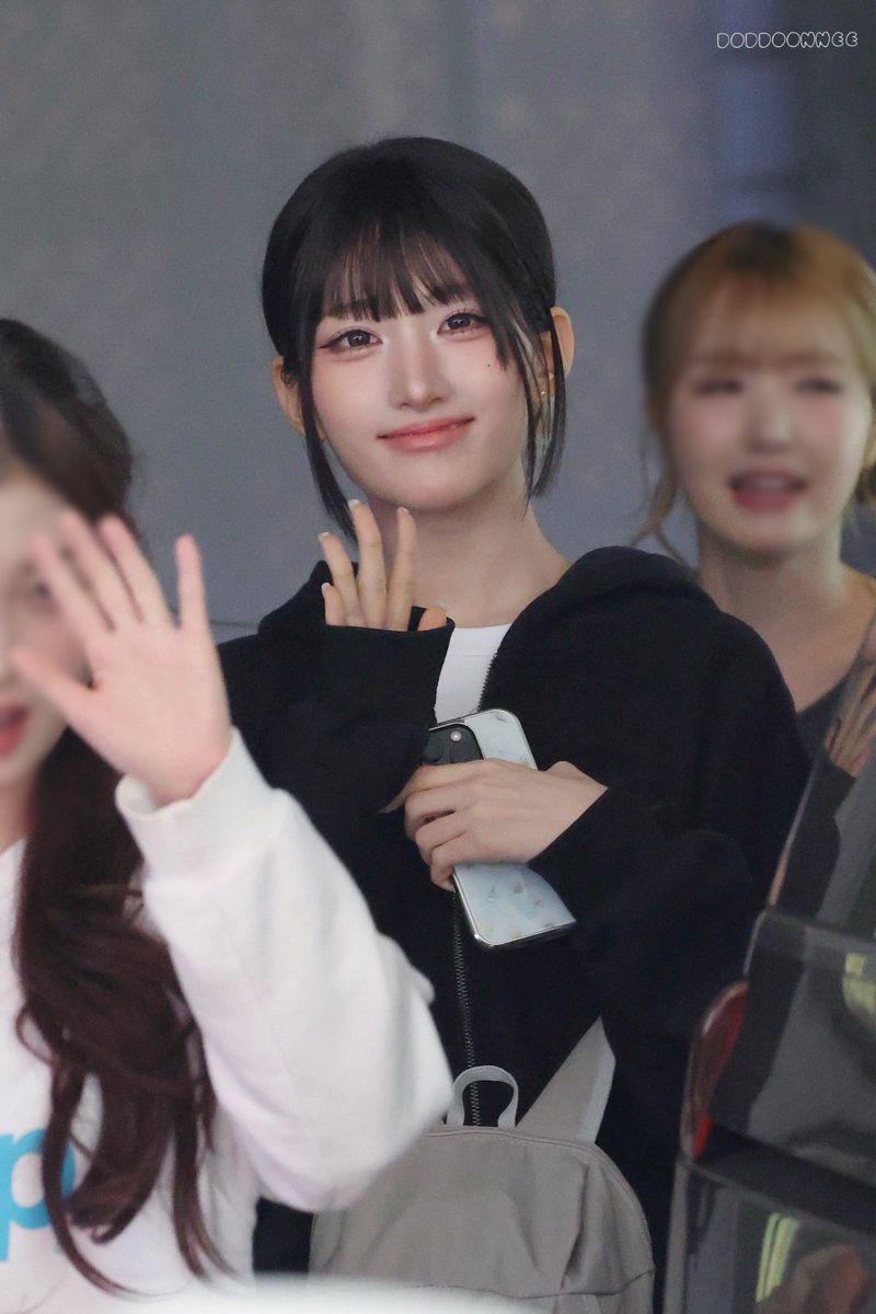떠뚠니 tweet media