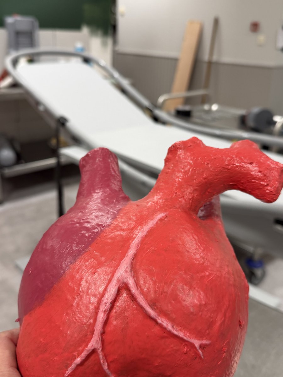 Robin_A_Downes's tweet image. #MTRMTF2 #Medic #Heavy Sometimes ze healing is not as revarding as ze hurting!