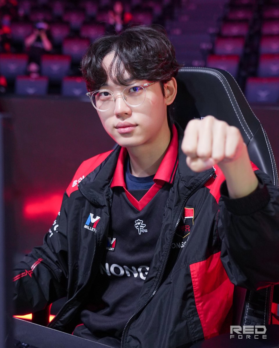 NS RedForce tweet media