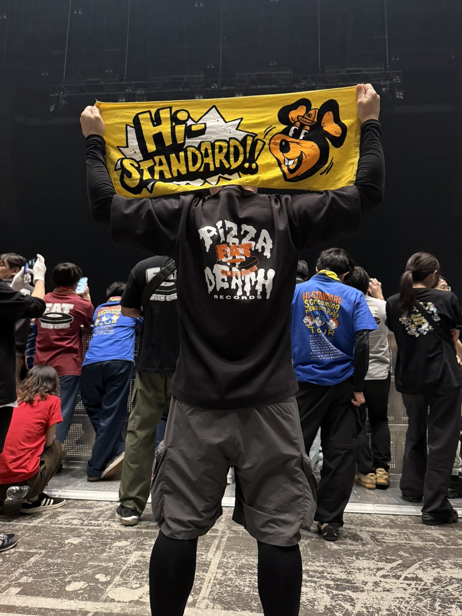 inaking_bee's tweet photo. 今日は横浜を攻めっから。

#ハイスタ
#ツアーファイナル
#親子参戦
#愛と勇気だけが友達さ https://t.co/UpFsfkEz3l