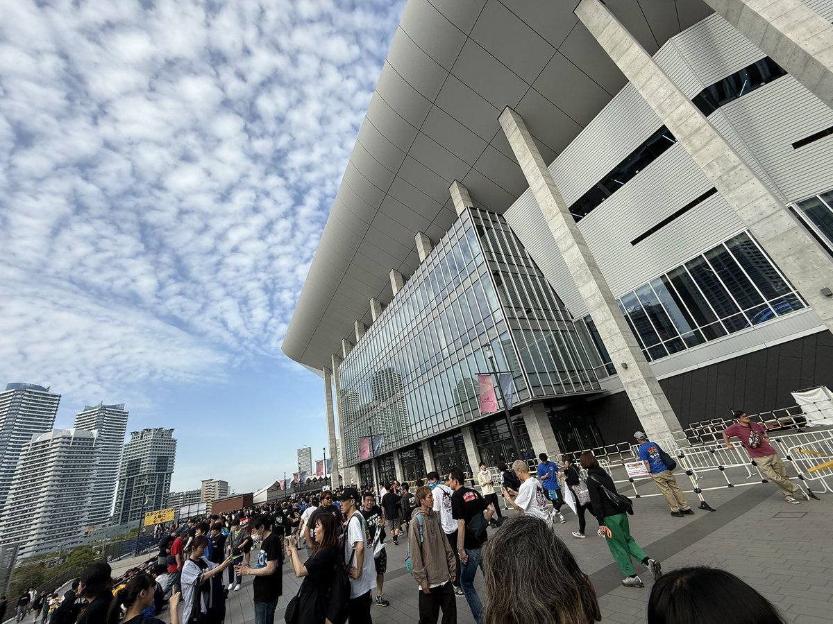 inaking_bee's tweet photo. 今日は横浜を攻めっから。

#ハイスタ
#ツアーファイナル
#親子参戦
#愛と勇気だけが友達さ https://t.co/UpFsfkEz3l