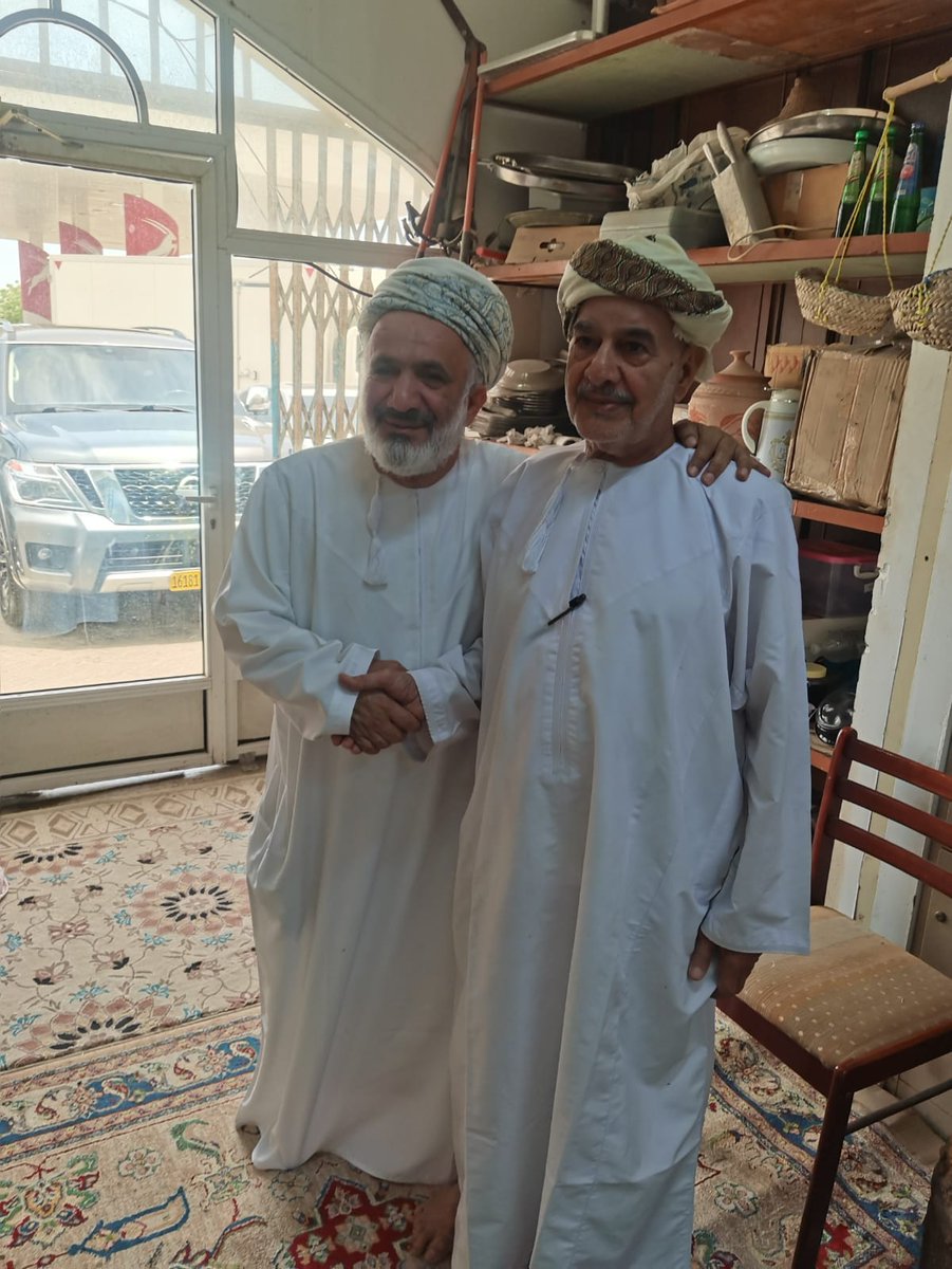 تشرفت وسعدت بزياره الشيخ الكريم الطيب بخيت بن راشد المعمري من اعيان ومشايخ ولايه السويق الجميله العريقه شكرا له من القلب على حسن استقباله وتواضعه الجم وبارك الله في عمره وفي صحته وفي ماله وفي اولاده