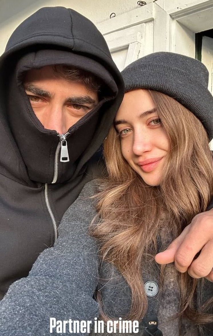 My babies is back yalll😭🤏🏻
Ofc he had to post with her 🥹♥️ #Arafta