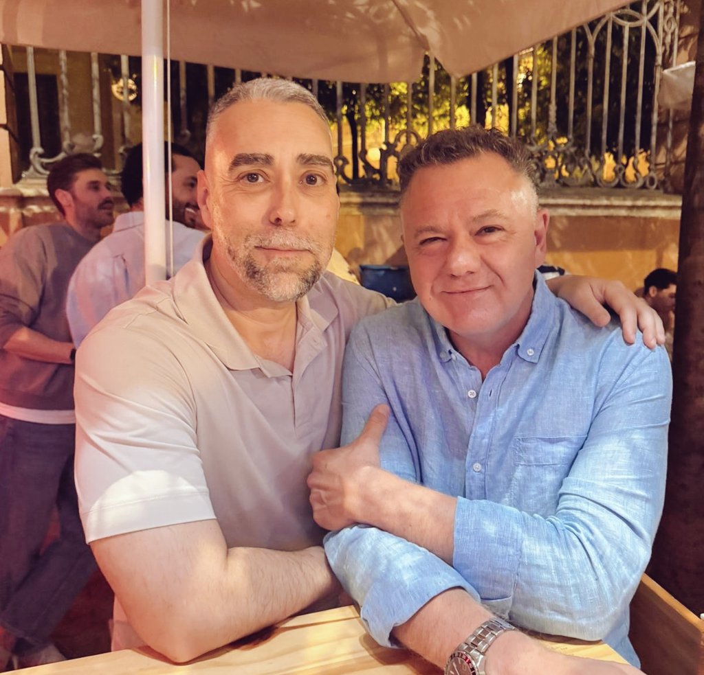 Con un amigo que es un grande por muchísimas razones.

Foto de <a href="/kekasanchez/">Keka Sánchez</a>.