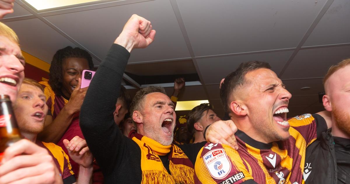Thecityvent's tweet photo. It's absolutely mental how far we have come in the last 5/6 years. A far cry from some of the turgid football we've had to endure, struggling in league 2. 

Graham Alexander has galvanised this football club. Enjoy the next few weeks for whatever it is. #bcafc https://t.co/idDc8zm56s