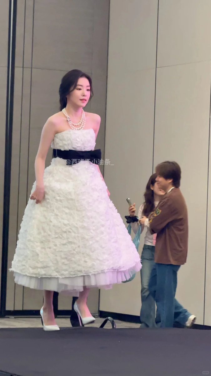 Elle 𓆩𓆪 tweet media