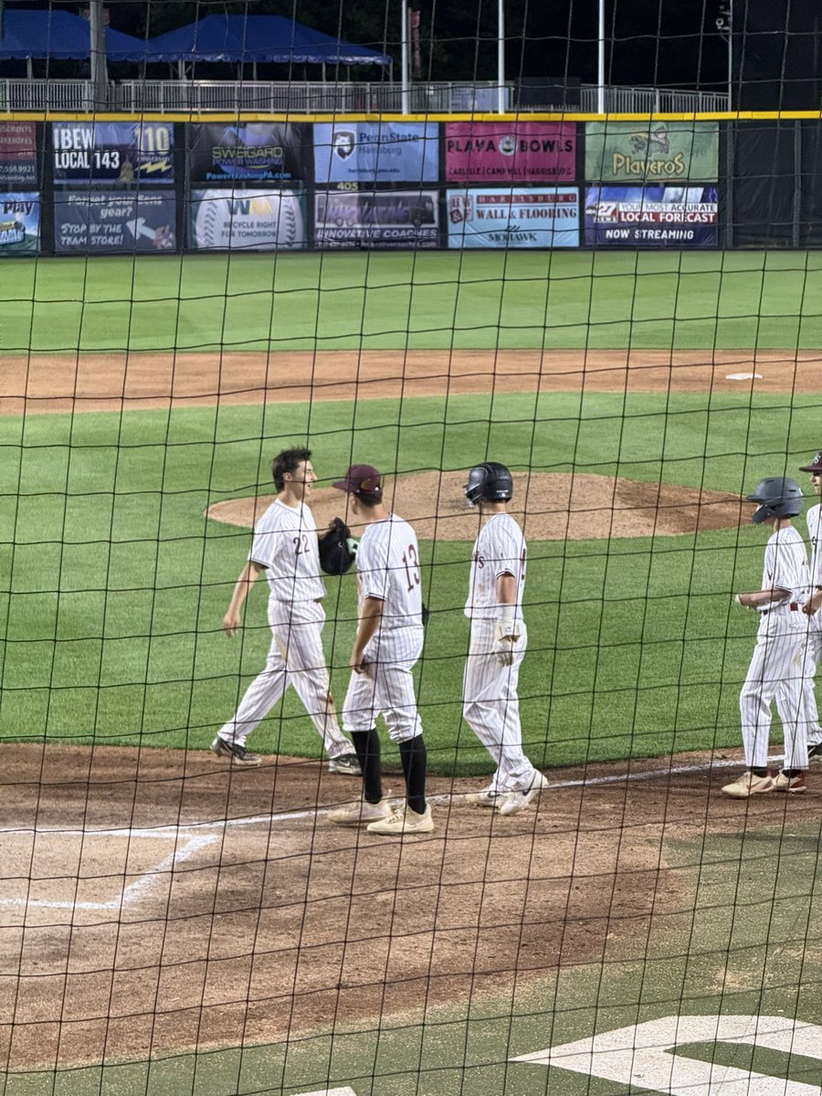 ives ★ tweet media