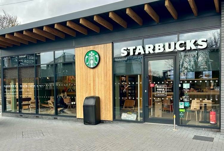 HgateAdvertiser's tweet image. Solar-powered blinds reduce electricity consumption and ensure hassle-free operation – see how they worked for Starbucks!
trib.al/UUWeYPE
#AD @A1BlindsUK #SustainableBusiness #SolarPowered #EnergyEfficiency #SmartShades #YorkshireBusiness #GreenInnovation