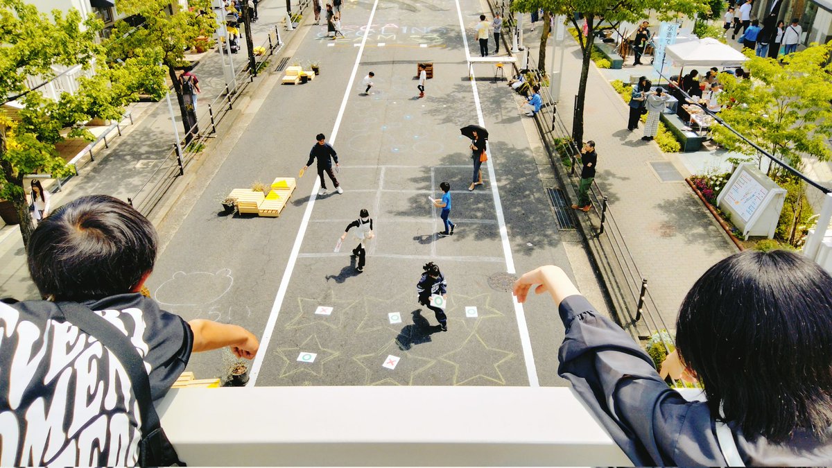 Nagoya_Guild's tweet photo. 『ロードゲームズ』ありがとうございました！
道路で遊ぶゲーム、いずれも大好評でした。
・フラミンゴゲーム🦩
・星ヶ丘の戦い⚔️
・ワンダー○×ゲーム⭐️
・見つけてBINGO🔢 https://t.co/fej1YKk7Rg