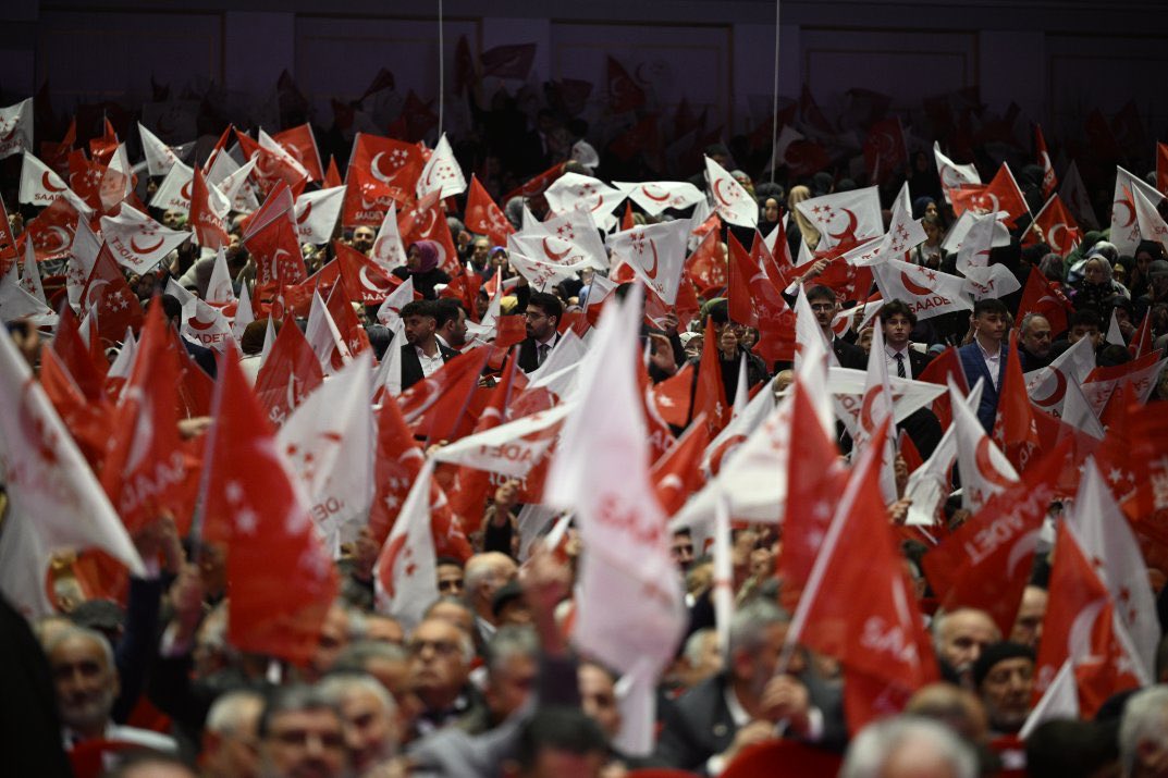 81 ilimiz ve Avrupa Teşkilatlarımızdan gelen mensuplarımızın katılımlarıyla #TürkiyeDivanı programımız, Gaziantep teşkilatımızın da güçlü katılımıyla coşku ve heyecan içinde Büyük Ankara Kongre Merkezi’nde başlıyor!

#BütünGücümüzle #gaziantep #saadetpartisi