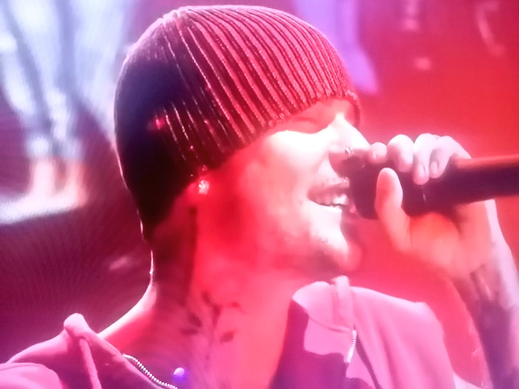 La sonrisota que traía justin en todo momento por todo el escenario de un lado a otro. Es hermoso verlo así. ❤️

#BIEBERCHELLA