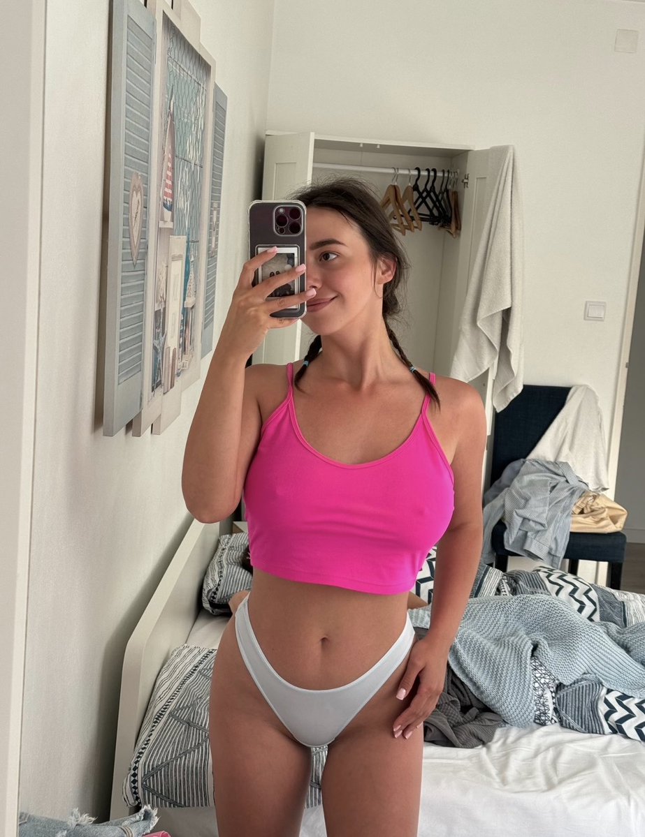 Daniela's life 🦋🌈 tweet media