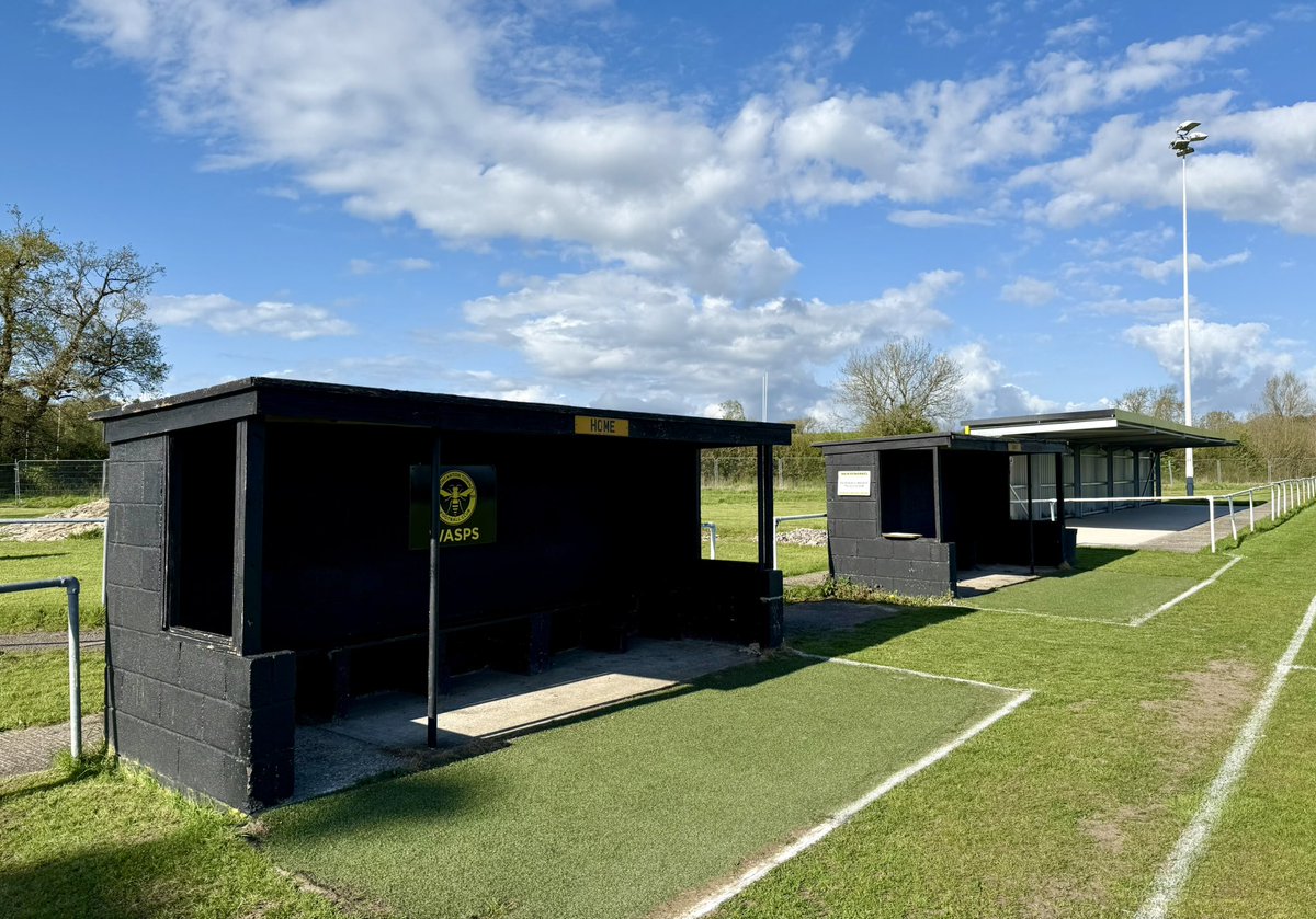 bowbrookshrew's tweet image. Yesterday’s second game and @WessexLeague action at a gloriously sunny Moor Lane, a ground that’s been on the hit list to visit for a while. @WincantontownFC win their last home game of the season 2-1 against visitors @BMRFC from Portsmouth. #Groundhopping