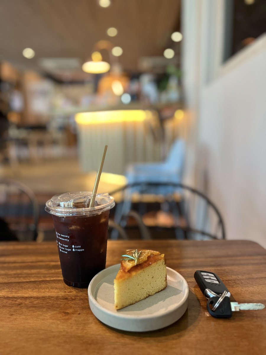 bealrighttic's tweet image. #coffeetime #alonetime ☕️🌈🙌