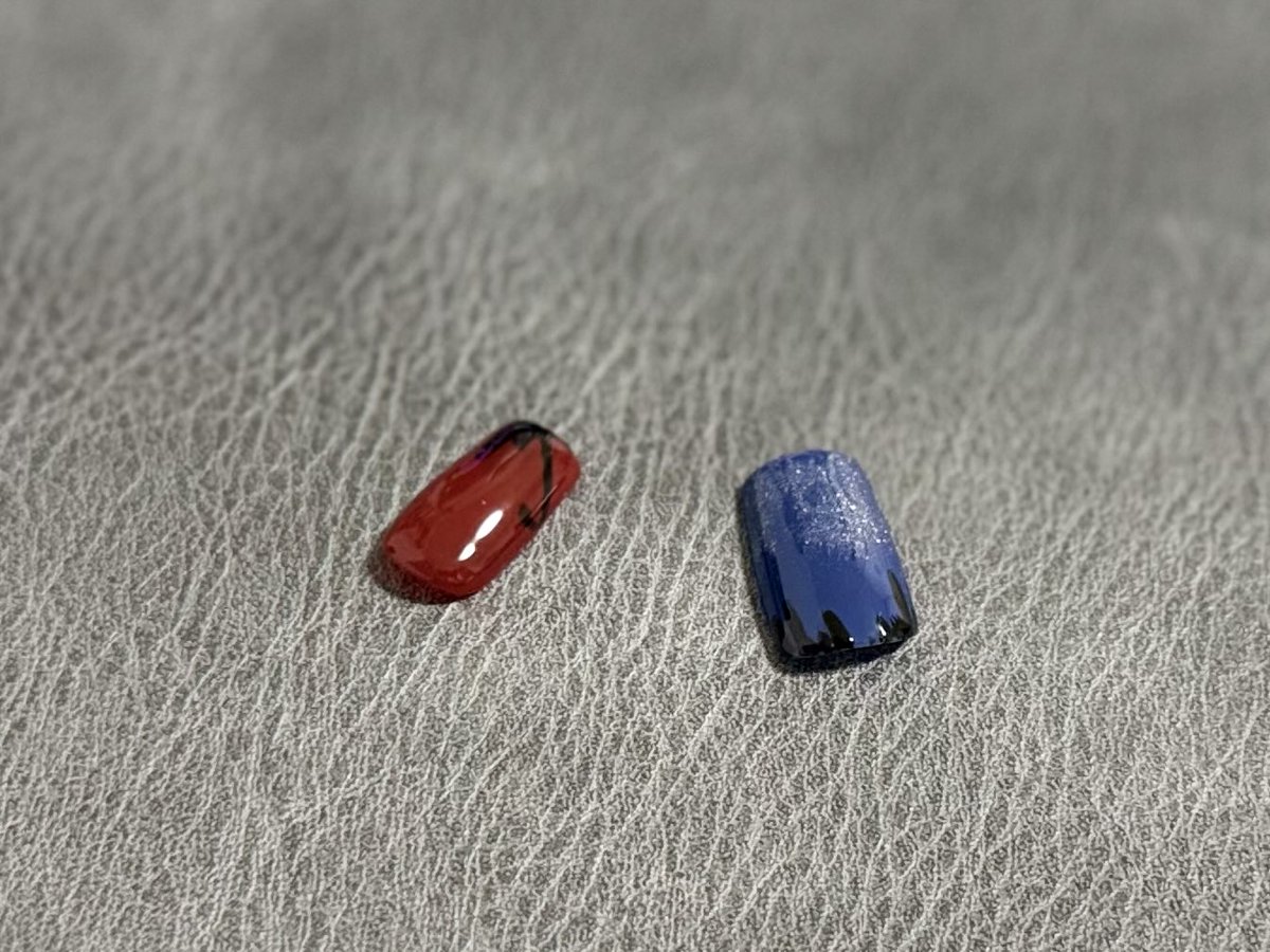 minacom_nail's tweet photo. ミュージカル『メリーポピンズ』を観るということで。
夜の煙突と星空、メリーポピンズの赤と傘をイメージして☂️

#メリーポピンズ 
#メリーポピンズネイル 
#観劇ネイル 
#メンズネイル https://t.co/ewtujGV9Ff