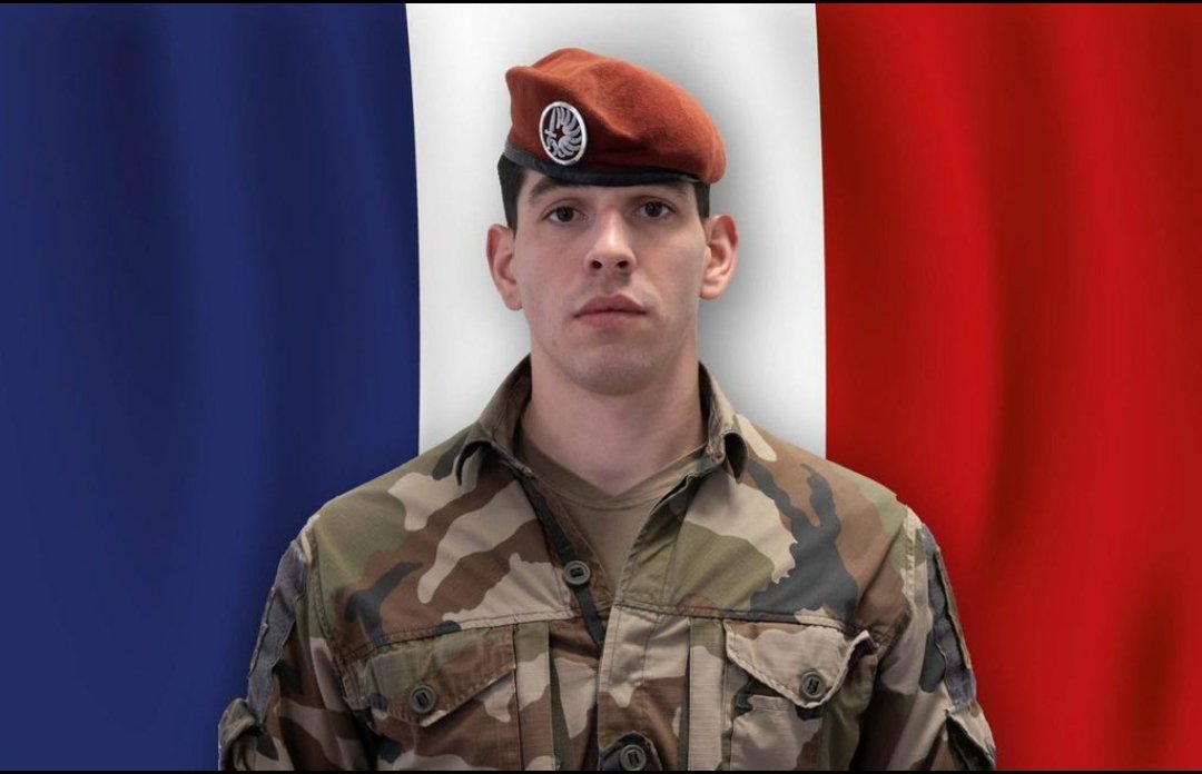 QuetzalCpte2sec's tweet image. La nation 🇨🇵 est très lucide et vent debout contre les serpillières du Gvt d' @EmmanuelMacron à qui il a été demandé une Riposte de la #France dès lors que Nos militaires🇨🇵 ont été piétinés face contre terre par le régime israélien🇮🇱 et pris pour cible par #TsahalNaziArmy 🇮🇱