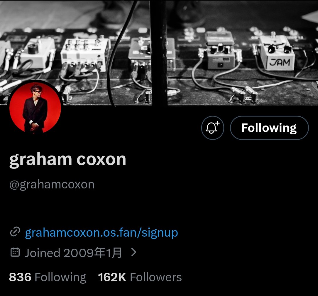 He doesn't even have a bio my god this man is proformative af