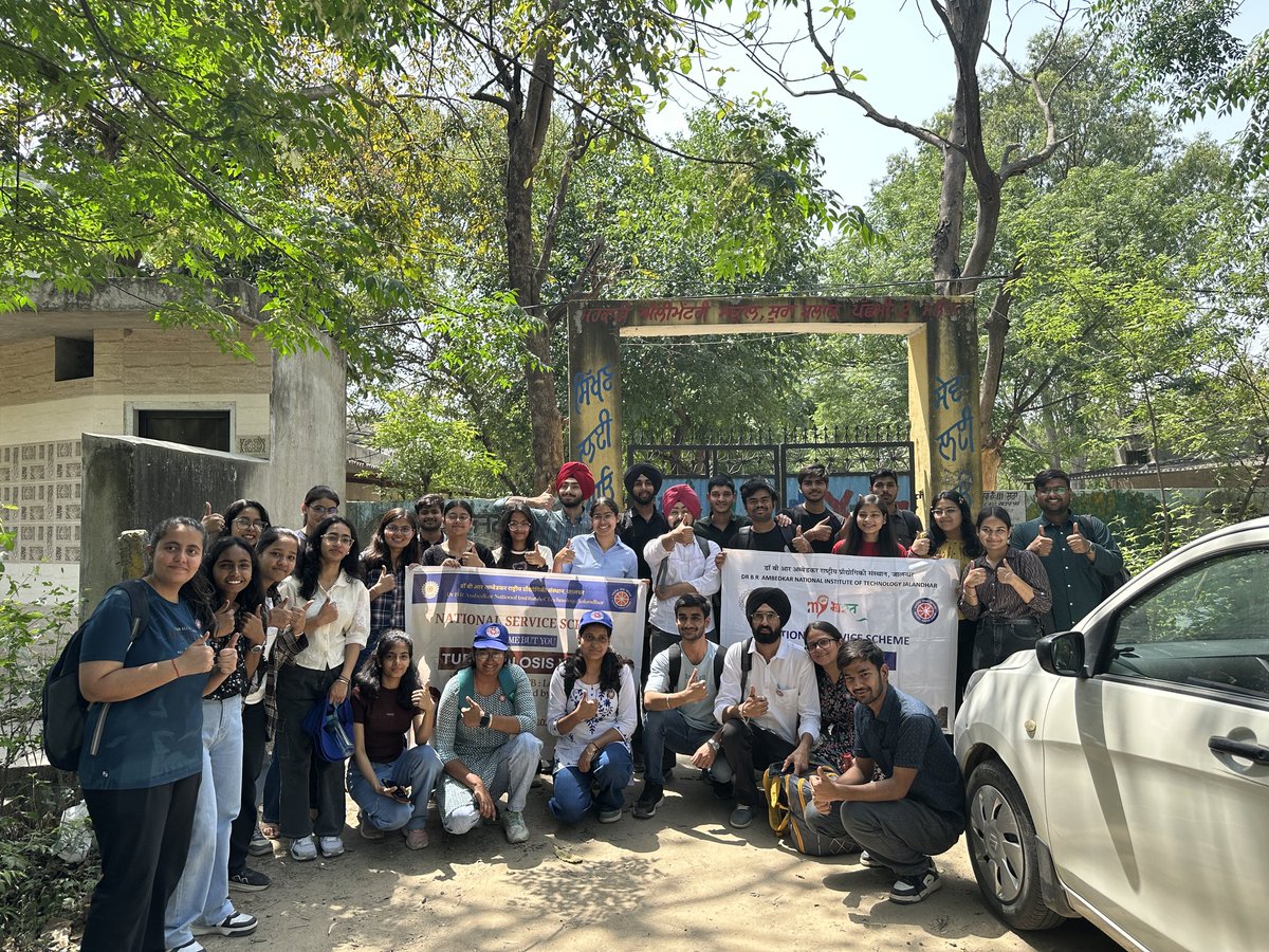 nssnitj's tweet photo. The NSS NITJ team conducted a school visit during TB Awareness Week, spreading awareness about tuberculosis. Students actively participated in poster making, and a pledge was taken to fight TB and promote a healthier society.
#TBAwarenessWeek #NSSNITJ #EndTB https://t.co/ippFmgnX05