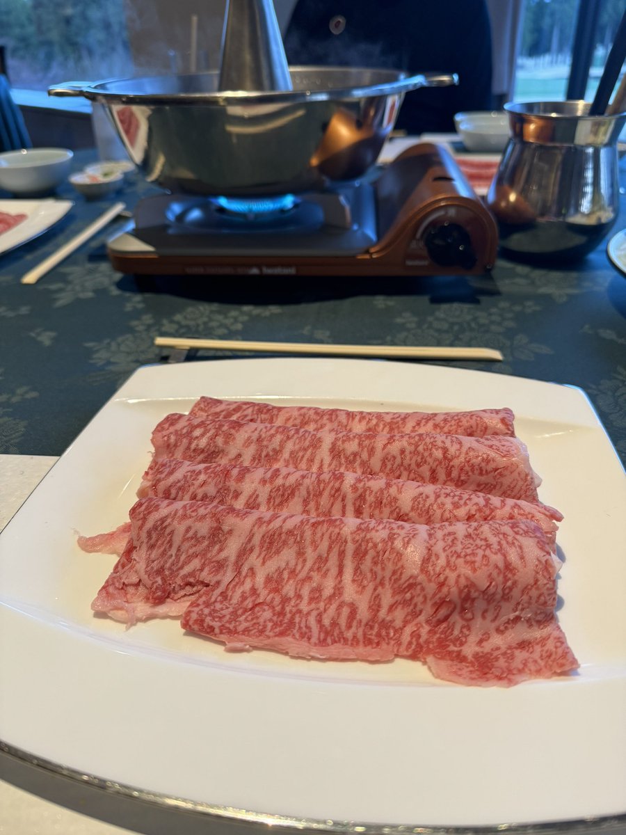 shi_take_jp's tweet photo. 最近美味しいもの食べすぎてやばい🥰🥰🥰 https://t.co/19Oa9qfMxY