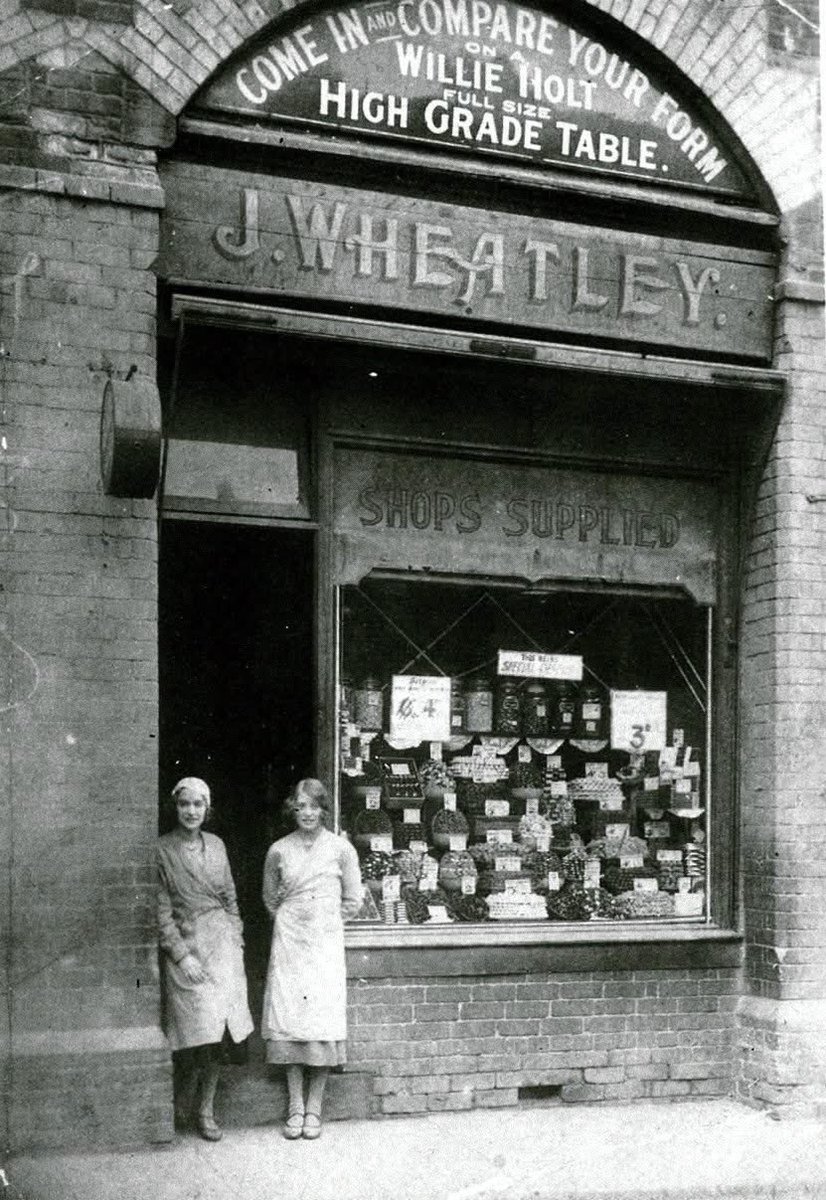 HoughtonHeritag's tweet photo. J. WHEATLEY, Newbottle Street, circa 1930.
#HotonOldPics #HoughtonLeSpring https://t.co/ye1MKPYyJ2