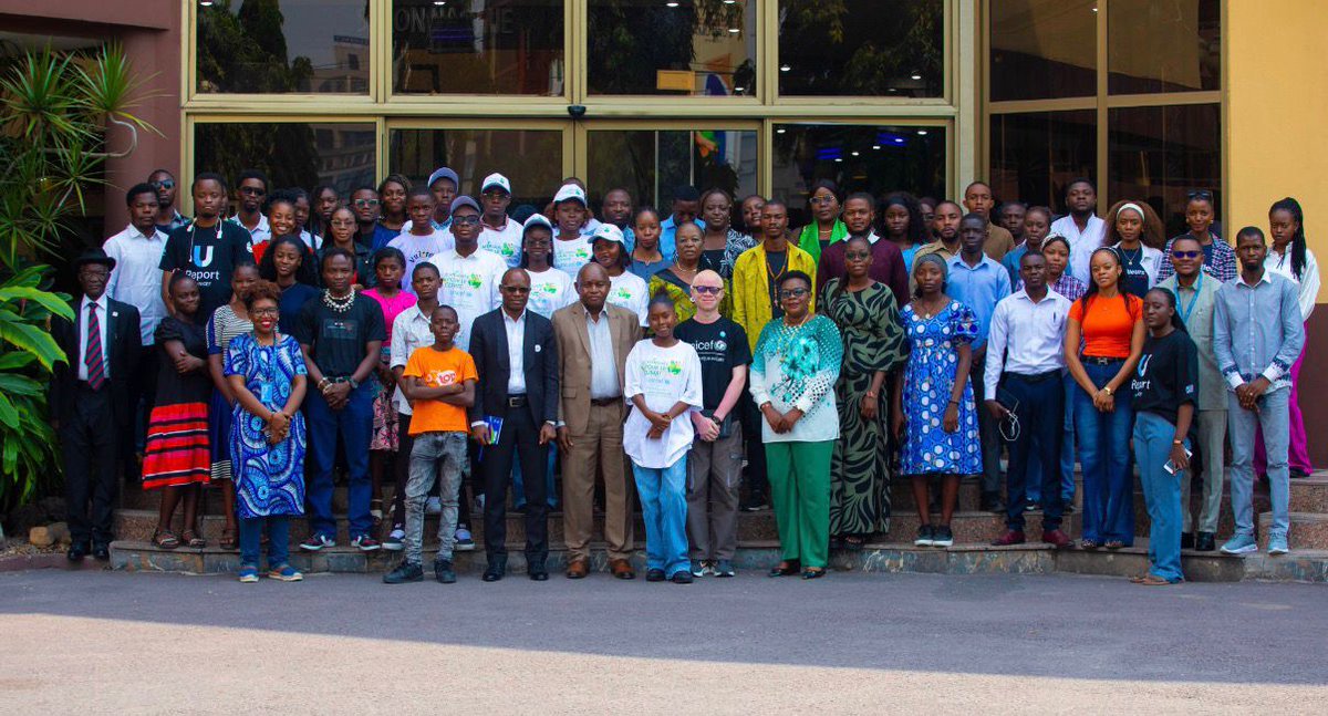 AlexisAmundala's tweet photo. Notre partcption à la présentation des résultats de l’Analyse du Paysage Climatique pr les Enfants #CLAC en 🇨🇩.
Une étape portée par le @MinistereEt, avec l’appui de @UNICEFDRC, pr s’assurer que les voix des enfants et des jeunes sont pleinement intégrées dans l’analyse finale. https://t.co/mvBNDtlIdR