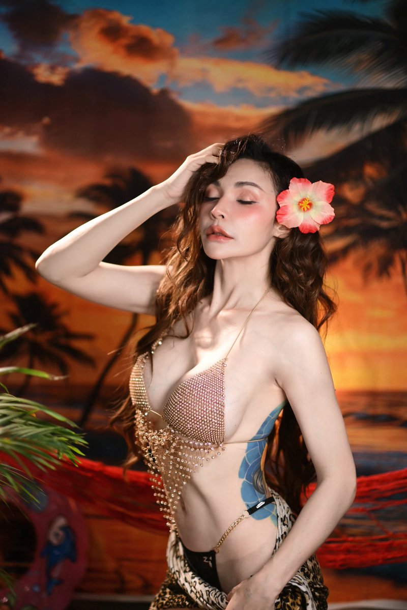 Kitty kitty lila tweet media