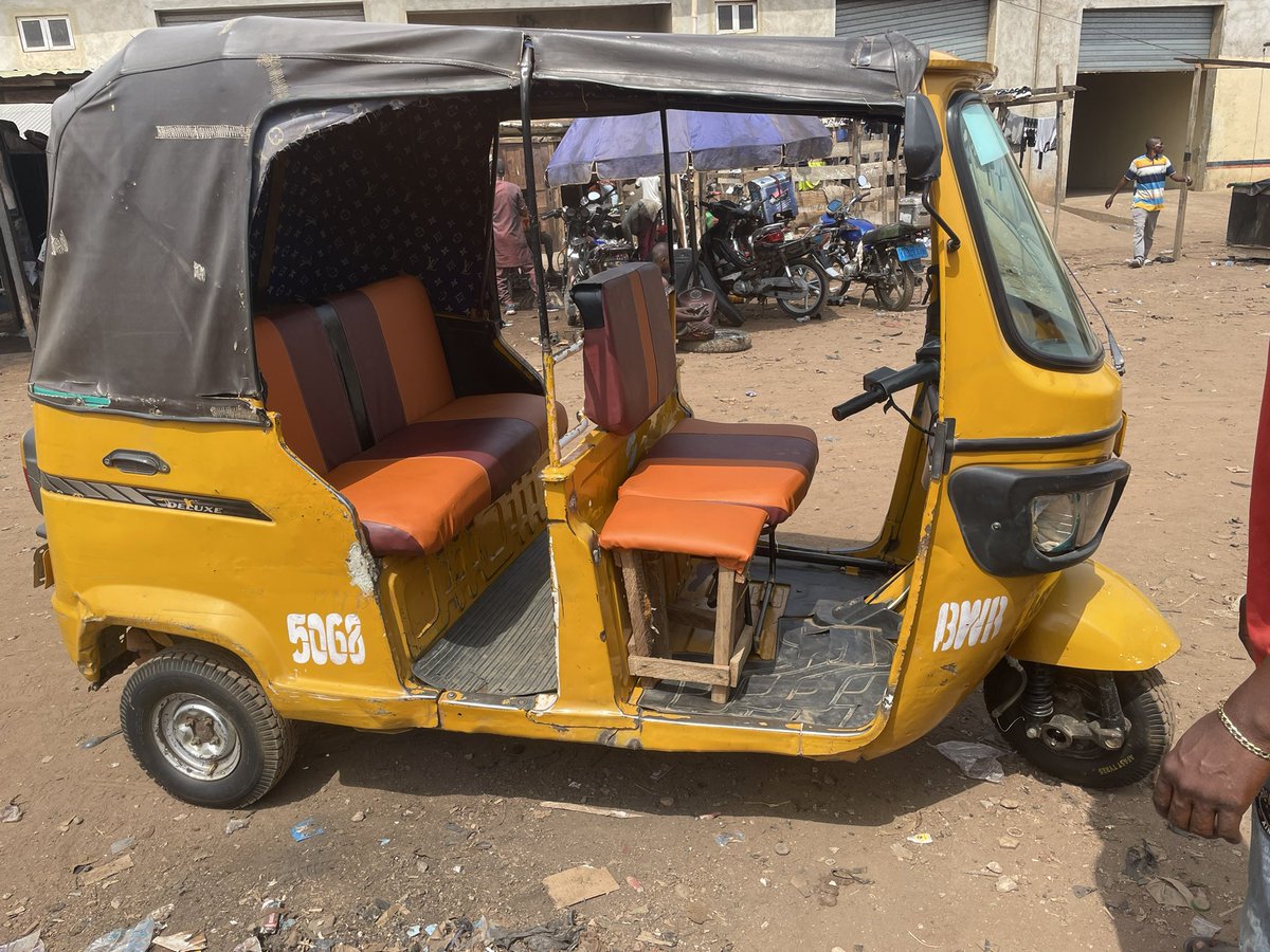 Took loans from 3 different apps, borrowed from family members and friends, swapped my ladies bike with the Keke seller just to complete the money to afford second hand Keke 😢
I pray this step will favor me so I can pay back the loans and take care of my young family 🙏