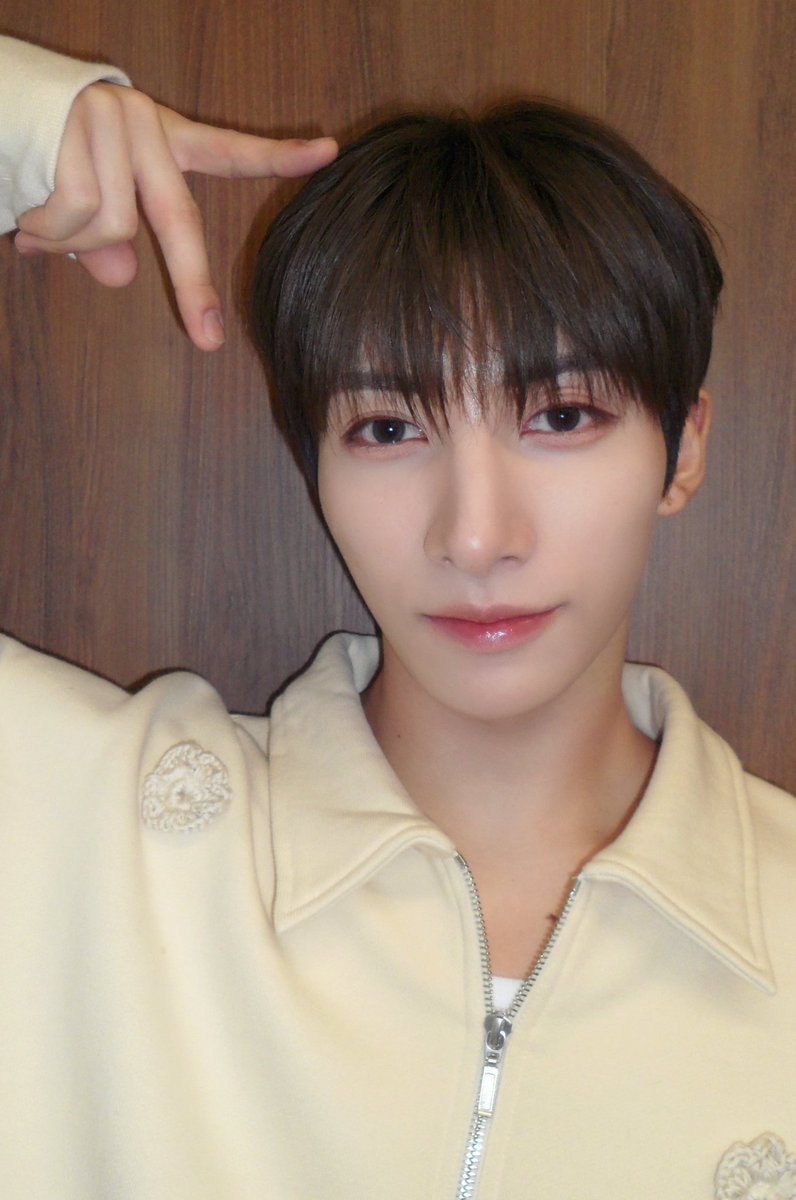 📂 ー 유건즈 🍓 tweet media