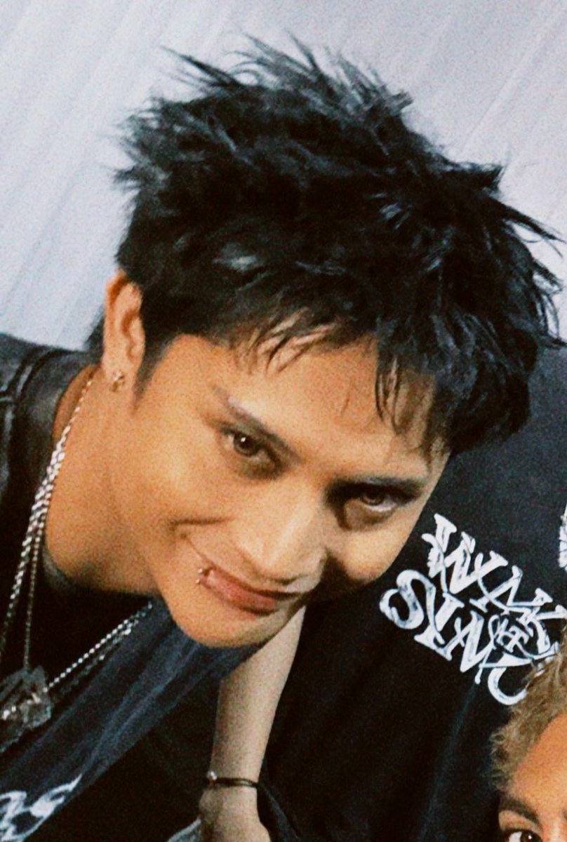 ✨ hatched 🐥🍭 tweet media