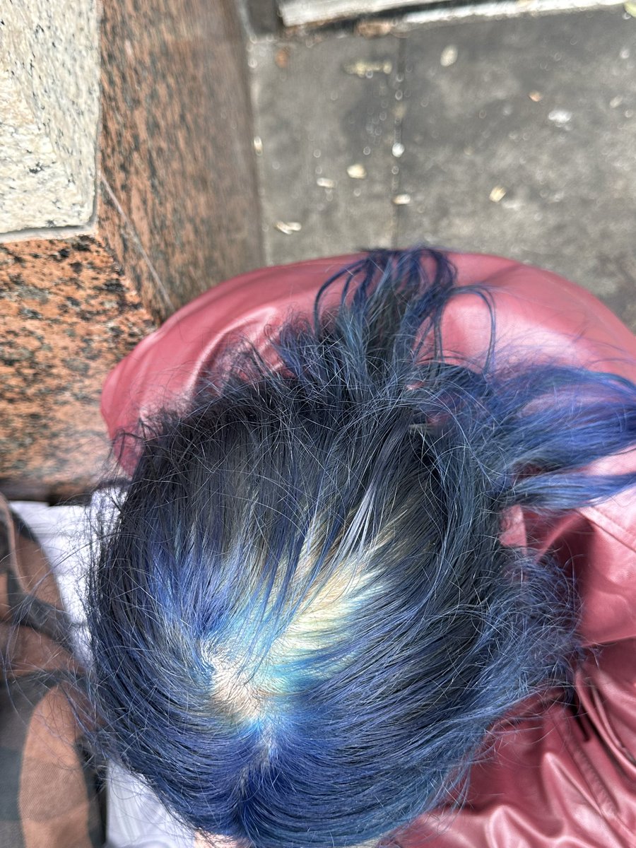 ★ ashton ★ on tour tweet media