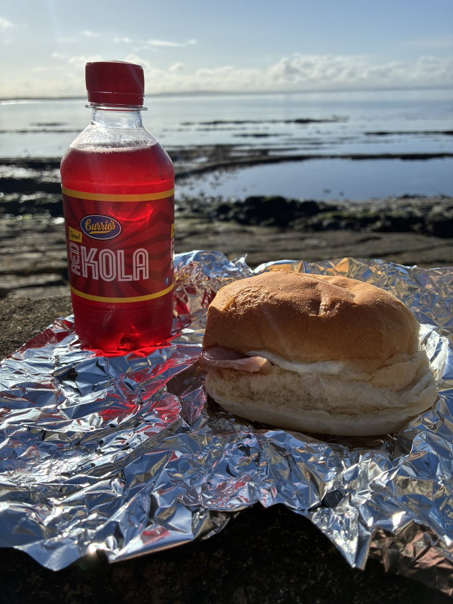 Niven and Lord Mac tweet media